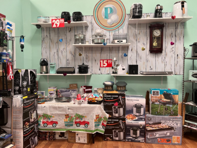 Kitchen hand tools, too many to list